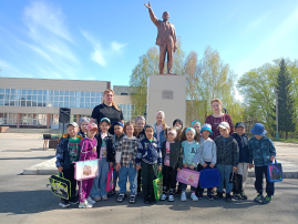 Экскурсия к памятнику Ленина Экскурсия к памятнику Ленина.